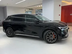2025 Zeekr 7X 75kWh RWD Smart Driving, чёрный — фото 2