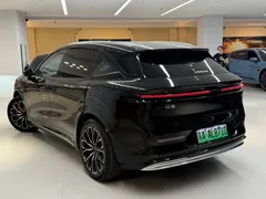 2025 Zeekr 7X 75kWh RWD Smart Driving, чёрный — фото 6