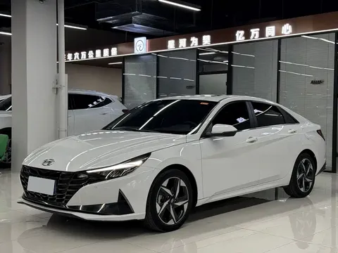 2022 Hyundai Elantra 1.5L CVT LUX Premium