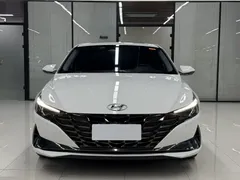2022 Hyundai Elantra 1.5L CVT LUX Premium, белый — фото 2