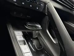 2022 Hyundai Elantra 1.5L CVT LUX Premium, белый — фото 16