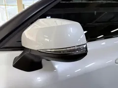 2022 Toyota Crown Kluger 2.5L HEV 4WD Premium, белый — фото 6