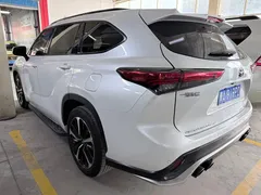 2022 Toyota Crown Kluger 2.5L HEV 4WD Premium, белый — фото 17