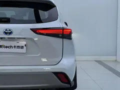 2023 Toyota Highlander 2.5L Smart Hybrid 4WD Luxury 7, белый — фото 5