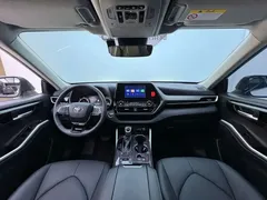2023 Toyota Highlander 2.5L Smart Hybrid 4WD Luxury 7, белый — фото 8