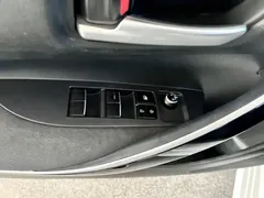 2021 Toyota Corolla Hybrid 1.8L E-CVT Elite, белый — фото 26