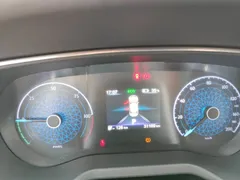 2023 Hongqi E-QM5, чёрный — фото 3