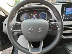 2023 Hongqi E-QM5, чёрный — фото 4