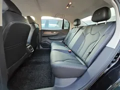 2023 Hongqi E-QM5, чёрный — фото 7
