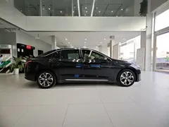 2023 Hongqi E-QM5, чёрный — фото 15
