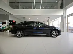 2023 Hongqi E-QM5, чёрный — фото 16