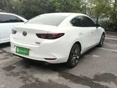 2021 Mazda 3 2.0L AT, белый — фото 5