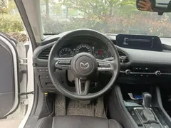 2021 Mazda 3 2.0L AT, белый — фото 7