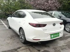 2021 Mazda 3 2.0L AT, белый — фото 23