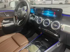2022 Mercedes-Benz GLB 200, чёрный — фото 12