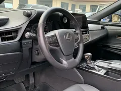 2021 Lexus ES 300h, синий — фото 17