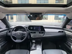 2021 Lexus ES 300h, синий — фото 29