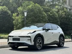 2025 Zeekr X 5-seat RWD, белый — фото 1
