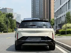 2025 Zeekr X 5-seat RWD, белый — фото 5