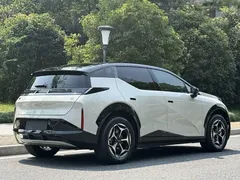2025 Zeekr X 5-seat RWD, белый — фото 6