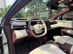 2025 Zeekr X 5-seat RWD, белый — фото 8