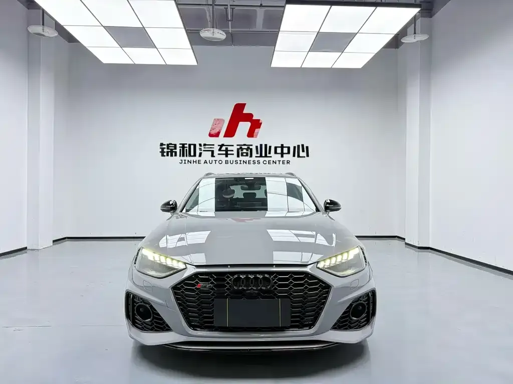 2022 Audi RS 4 RS4 Avant
