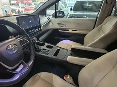 2021 Toyota Sienna 2.5L Hybrid Luxury, чёрный — фото 9
