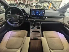 2021 Toyota Sienna 2.5L Hybrid Luxury, чёрный — фото 12