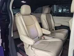 2021 Toyota Sienna 2.5L Hybrid Luxury, чёрный — фото 16