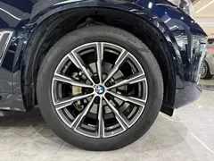 2022 BMW X5 30Li M, чёрный — фото 14