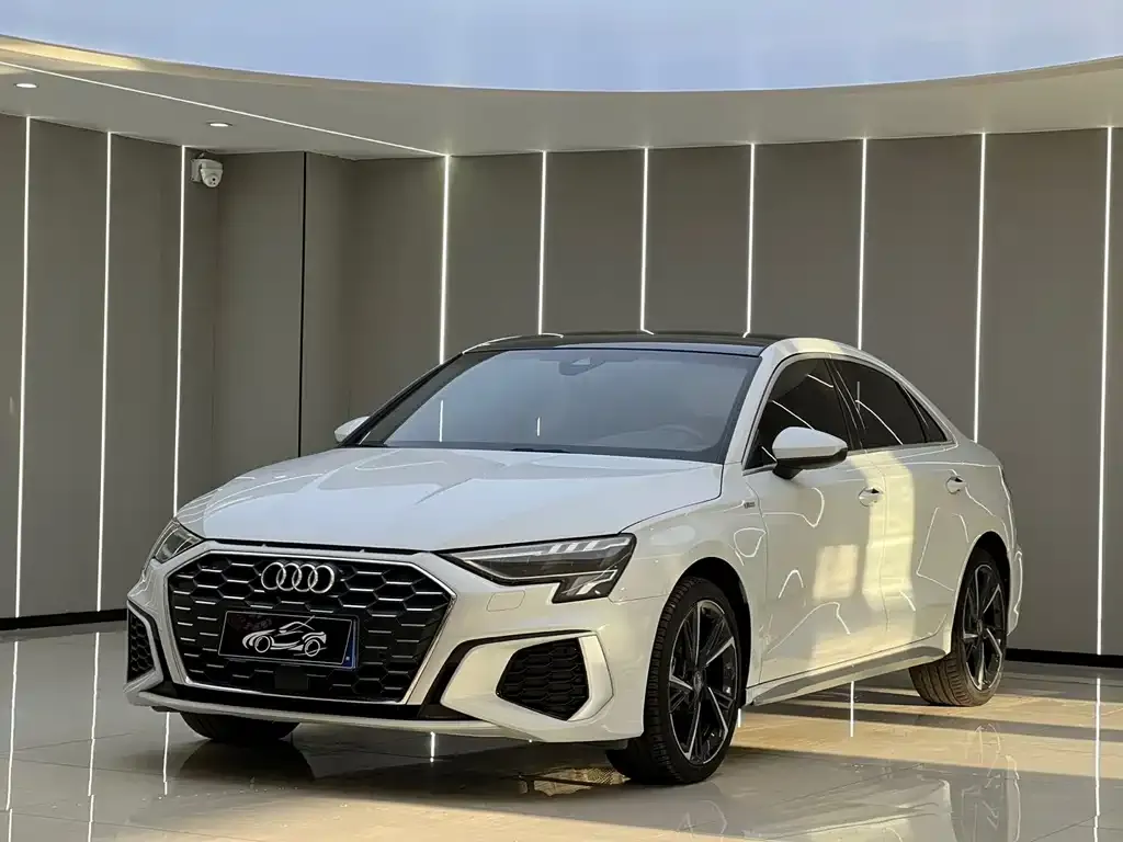 2021 Audi A3 L Limousine 35 TFSI Fashion Sport
