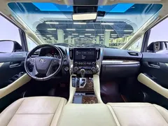 2021 Toyota Alphard Hybrid 2.5L Luxury, белый — фото 12