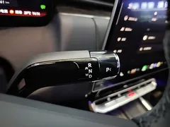 2025 Zeekr 9X Hyper 70kWh, белый — фото 14