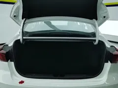 2021 Changan Eado PLUS 1.6L GDI CVT Elite, белый — фото 4