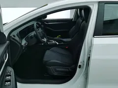 2021 Changan Eado PLUS 1.6L GDI CVT Elite, белый — фото 9