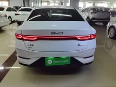 2025 BYD Qin PLUS DM-i PHEV Smart Driving 55km Leading, белый — фото 4