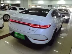 2025 BYD Qin PLUS DM-i PHEV Smart Driving 55km Leading, белый — фото 5