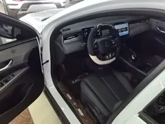 2025 BYD Qin PLUS DM-i PHEV Smart Driving 55km Leading, белый — фото 12