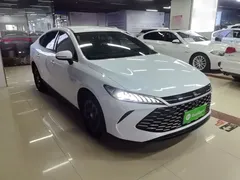 2025 BYD Qin PLUS DM-i PHEV Smart Driving 55km Leading, белый — фото 22