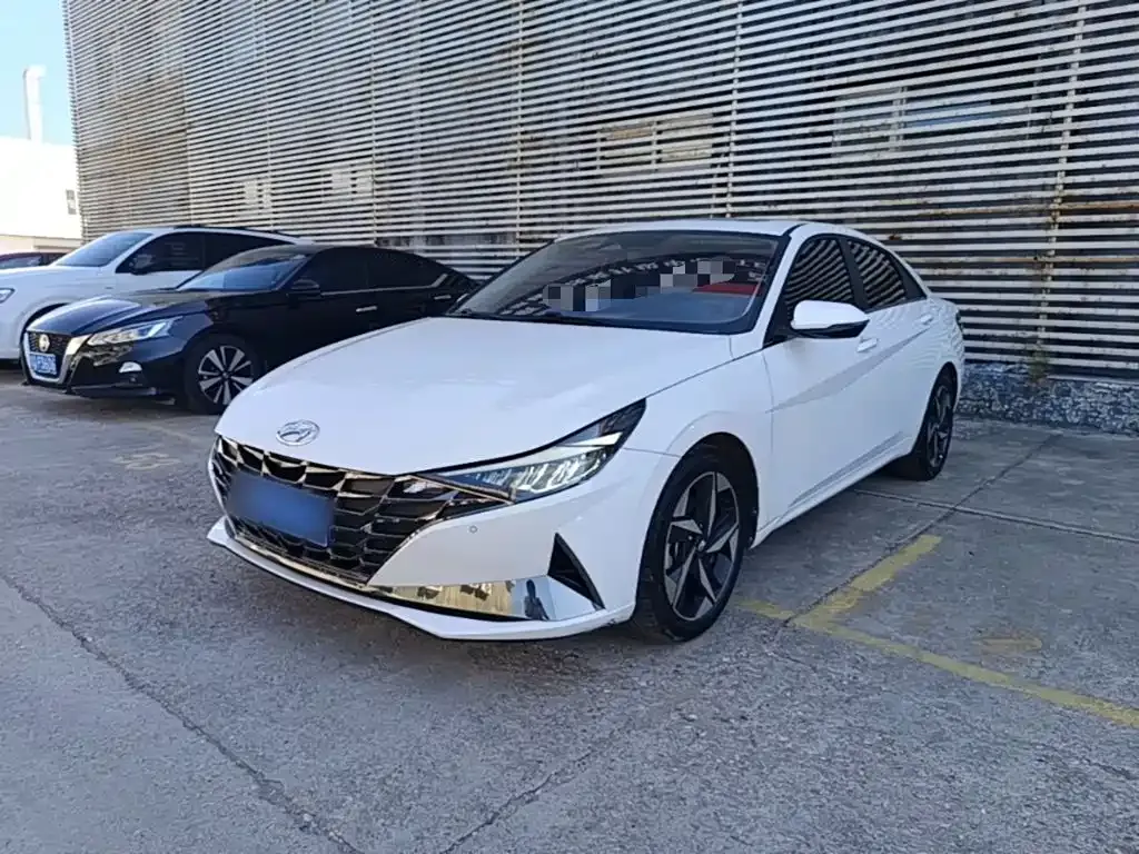 2022 Hyundai Elantra 1.5L CVT LUX Premium