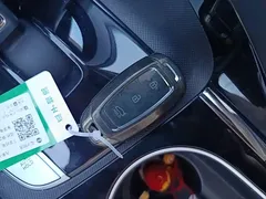 2022 Hyundai Elantra 1.5L CVT LUX Premium, белый — фото 9