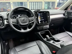 2022 Volvo XC40 4WD Fashion, синий — фото 14