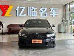 2021 BMW 5 Series 530i M Sport Package, чёрный — фото 2