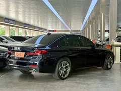 2021 BMW 5 Series 530i M Sport Package, чёрный — фото 13