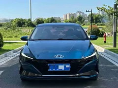 2022 Hyundai Elantra 1.5L CVT LUX Premium, синий — фото 2