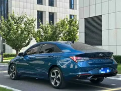 2022 Hyundai Elantra 1.5L CVT LUX Premium, синий — фото 4