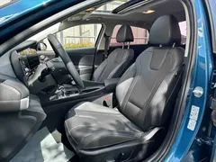 2022 Hyundai Elantra 1.5L CVT LUX Premium, синий — фото 15