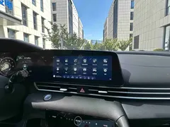 2022 Hyundai Elantra 1.5L CVT LUX Premium, синий — фото 22