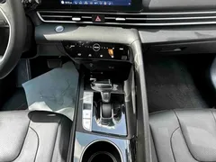 2022 Hyundai Elantra 1.5L CVT LUX Premium, синий — фото 25