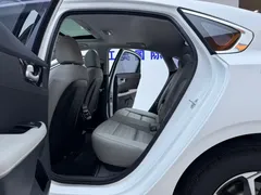 2023 Kia Cerato 1.5L CVT Luxury, белый — фото 12